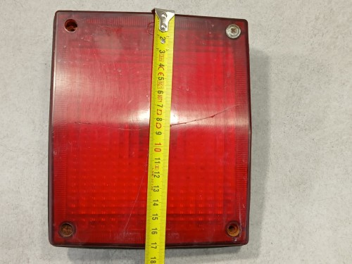 12178, Lampa tylna AUTOSAN Lider, Ramzes czerwony PĘKNIĘTY klosz, ZEM nr 105 7R02803, wymiary 15 cm x 17 cm, światło tył  (1).jpeg