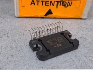 TDA7454, BLAUPUNKT  8 928 996 003, końcówka mocy, układ scalony, wzmacniacz mocy audio, moc wyjścia 4 x 35 W