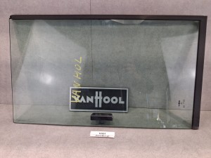 Szyba boczna kierowcy VAN HOOL 915 TL niski, przesuwana, oryginał  wymiary 75 x 43 cm z uszczelką, sama szyba 72,5 x 41,5 cm 