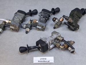 Rączka, zawór hamulca ręcznego BOVA Futura EURO 3, nr  9750030104 , WABCO nr 9617210110 