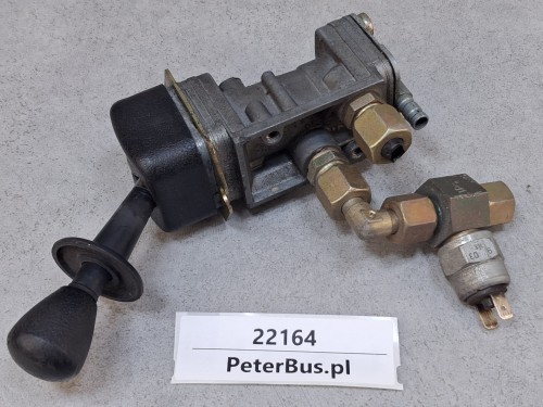22164, Rączka, zawór hamulca ręcznego BOVA Futura EURO 3, nr  9750030104, WABCO nr 9617210110, hamulec ręczny BOVA (7).jpg
