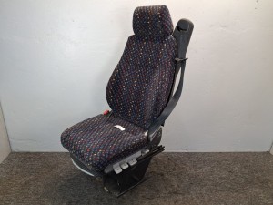 Fotel kierowcy GRAMMER, regulowany pneumatycznie, regulacja odległości od kierownicy, zagłówek, pas 3punktowy, używany