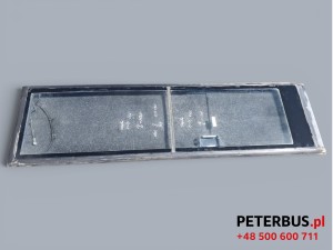 Skrzydło drzwi tylnych SETRA S 315, dzielone poziomo szklane drzwi, dwie szyby, wymiary szyby z klamką 61,5 x 119 cm, szyba górna 61,5 x 117,5 cm, wymiary całości 253 x 69,5 cm