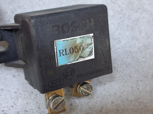 22327, Przekaźnik interwałowy wycieraczek BOSCH RL050.2, zasilanie 24V, używany, sprawny (1).jpg