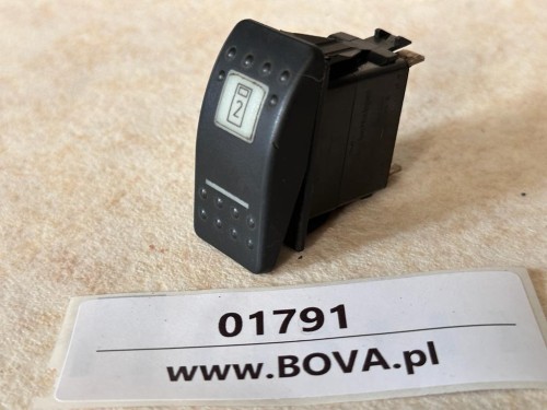 01791, Przycisk, klawisz otwierania i zamykania drzwi, z symbolem drzwi nr 2, nr 5105059 (3).jpeg