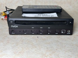 Odtwarzacz płyt NVOX wraz z okablowaniem, bez pilota