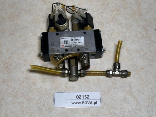 02152, Elektrozawór otwierania drzwi SCANIA IRIZAR Masats 22129A24 + dwie cewki OPXS160 B (10).jpg