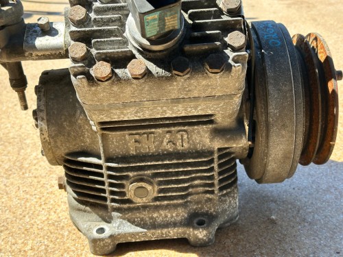 02624a, Sprężarka klimatyzacji BOCK FK 40 typ FKX40560 (5).jpeg