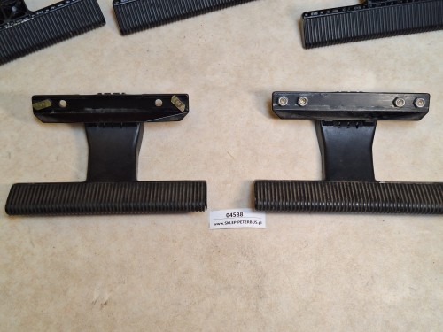 04588, Podnóżki do foteli autobusowych, RENAULT ILIADE, mocowane na 4 śruby, podnóżek  (15).jpeg