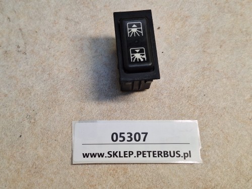 05307, Klawisz, przycisk sterownia rolet przeciwsłonecznych szyby przedniej autobusu, nr 1521.56 (3).jpg