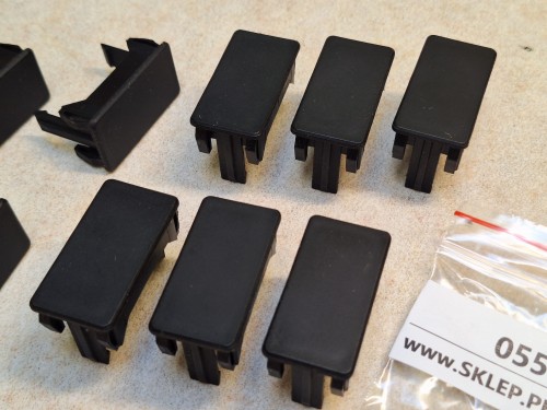 05575, Zaślepki otworu na klawisze deski rozdzielczej MERCEDES O550 INTEGRO (5).jpg