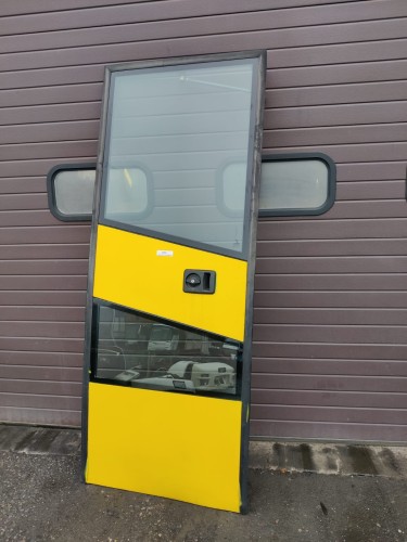 02904, Drzwi przednie IRISBUS Axer (4).jpeg