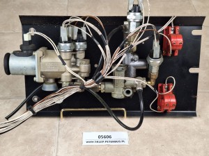 Zespół zaworów otwierania i zamykania drzwi tylnych SETRA S 315 UL, BOSCH nr 0 481 500 102, BOSCH nr 0 481 009 036 , 2 x wyłącznik ciśnieniowy pneumatyczny BIRCHER DW20S