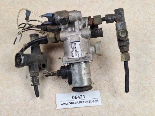 06421, Zespół zaworów otwierania i zamykania drzwi tylnych (podwójnych) SETRA S 315 UL, BOSCH nr 0 481 500 101, BOSCH nr 0 481 009 036  (10).jpg