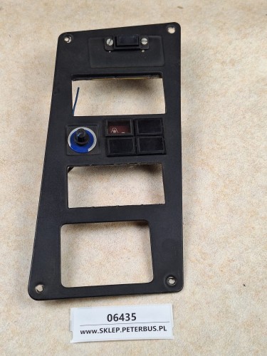06435, Ramka deski rozdzielczej MERCEDES O550 Integro, lewa, mała część  (1).jpg