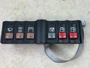 Zestaw klawiszy deski rozdzielczej NEOPLAN, VDO 1368.004602001500, rok produkcji 2004