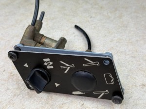 Zawór, przełącznik przy oknie kierowcy SETRA S315 GT, zawór poziomowania