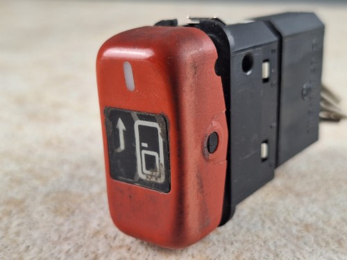 06752, Klawisz, przycisk otwierania drzwi MERCEDES nr 1459.24V 8A, 002 545 24 07  (1).jpg