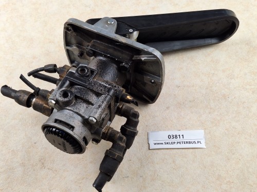 03811, Zawór hamulca głównego, nożny pedał hamulca WABCO numer 4613170010, MAN A20, MAN NU313  (7).jpg