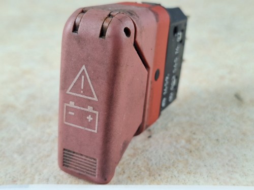 06809, Wyłącznik awaryjny prądu, zasilania Mercedes 1459, nr 003 545 14 07 (4).jpg