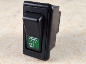 Włącznik, klawisz, przycisk oświetlenia dla pasażerów, nad fotelami