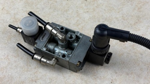 10456, Zawór elektromagnetyczny WABCO nr 3720540420 z cewką WABCO PRI 17, BOVA FHD, FLD EURO 3  (4).jpg