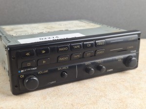 Wzmacniacz autobusowy  BLAUPUNKT BCA 05, nr 7 607 005 200 5, panel sterownia RADIO, kaseta, CD, video - 100% sprawny - 