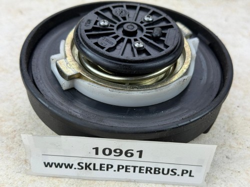 10961, Korek wlewu zbiornika paliwa SETRA S315 (1).jpeg