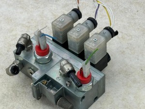 Elektrozawór sterowania otwierania drzwi WABCO 4726000220, nr 472 600 011 6