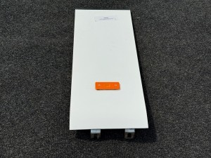 Klapa boczna SETRA S 315 UL, serwisowa, wymiary 84 cm wysokości, 32 cm szerokości