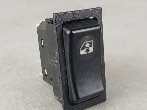 08687, Klawisz, przycisk, włącznik opuszczania i podnoszenia szyby kierowcy RENAULT nr 1459.24V 8A, otwieranie szyby  (4).jpg