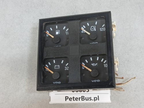 08805, Zestaw 4 zegarów, wskaźników MERCEDES O550 Integro, cztery zegary - wskaźnik poziomu paliwa, wskaźnik temperatury cieczy chłodzącej, wskaźnik ciśnienia oleju, wskaźnik ładowania (6).jpg