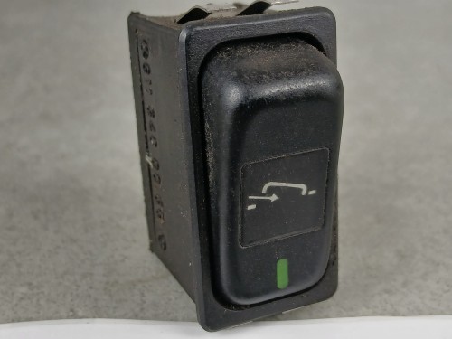 08800a, Klawisz, przycisk, włącznik otwierania szyberdachu Mercedes O550 Integro nr 611 540 00 66, 8 PINów  (4).jpg