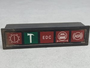 Kontrolki świetlne deski rozdzielczej autobusu, 5 kontrolek DAV, młotek, EDC, ASR, pięć kontrolek informacyjnych, ostrzegawczych