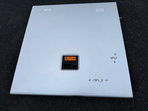 11215, Klapa boczna kufra bagażowego MAN R07, MAN R08 Lions Coach, szerokość 104,5 cm x 113,5 cm wysokości (1).jpeg