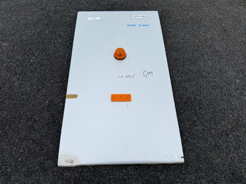 11410, Klapa boczna MAN R07, 3-osiowy, wymiary szerokość 59,5 x 113 cm wysokości (6).jpeg