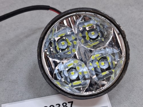 09387, Lampa LED, dwa PINy, średnica ok. 6 cm (2).jpg