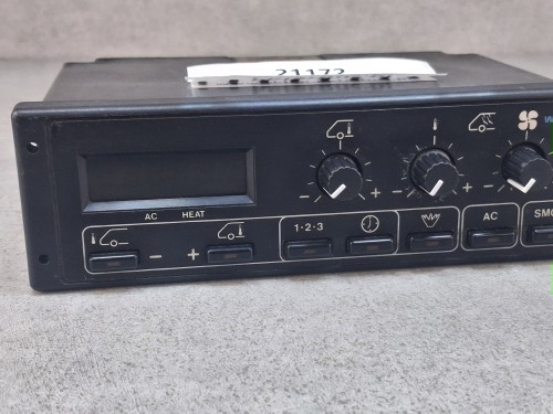 21172, Panel sterowania klimatyzacją i ogrzewaniem WABCO nr 446 095 004 0, BOVA Futura EURO 2 i EURO 3  - 100% sprawny - GWARANCJA  (9).jpg