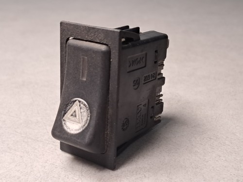 21146, Klawisz, przycisk, włącznik świateł awaryjnych MAN, DAV nr 24 602, czerwony klawisz z symbolem trójkąta, 9 PINów (9).jpg