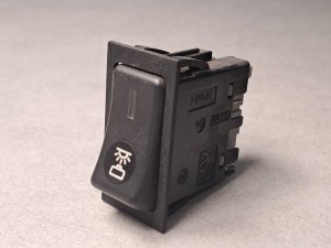 Klawisz, przycisk, włącznik oświetlenia kufrów bagażowych DAV 24 602, 8 PINów 