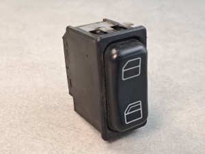 Przycisk, klawisz, włącznik deski rozdzielczej MERCEDES O550 Integro, nr  611 540 00 66, podnoszenie i opuszczanie szyby bocznej  kierowcy,  8 PINów