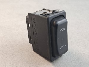 Przycisk, klawisz otwieranie-zamykanie szyberdachu Mercedes Citaro nr 611 540 00 66, 9 PINów