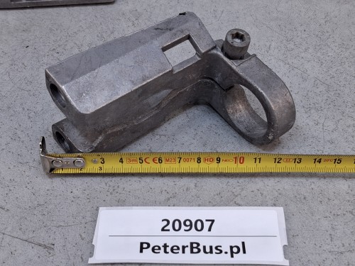 20907, Uchwyt lusterka autobusowego VOLVO - aluminium - wymiary 10 x 6 cm, odprysk na odlewie (6).jpg