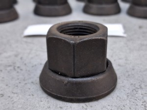 Nakrętka szpili koła VOLVO nr 3963997 835, typ 65700 Volvo 7/8 cala, 