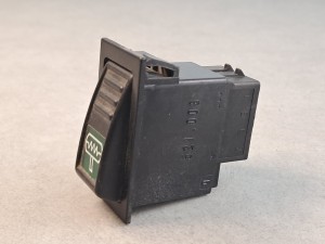 Klawisz, przycisk, włącznik nr 521.006, podgrzewania lusterka autobusu IVECO, ogrzewanie lusterek, 2 PINy