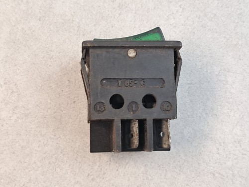 21086, Przycisk, klawisz, włącznik 16A24V, 4 PINy, zielony, symbol strzałki  (3).jpg