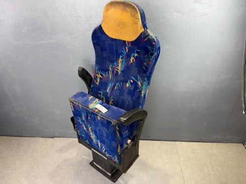 11738, Fotel pilota, drugiego kierowcy do autobusu BOVA Futura EURO 3, EURO 4, FHD, FLD, składany, z pasem, montowany na nóżce  (17).jpeg