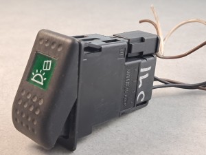 Klawisz, włącznik, przycisk oświetlenia nad fotelami,  indywidualne oświetlenie dla pasażerów, 6 PINów,  nr 7832-21, SCANIA Omnilink