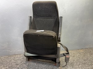 Fotel pilota SCANIA IRIZAR, składany, nocowany do ściany, dwa podłokietniki