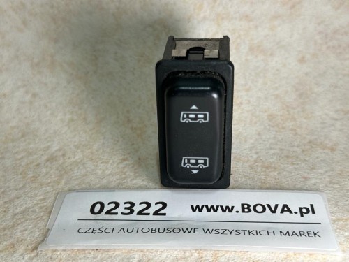02322, Klawisz, przycisk, włącznik poziomowania, podnoszenia i obniżania autobusu na poduszkach, MAN A20, nr 611 540 00 66 (2).jpg